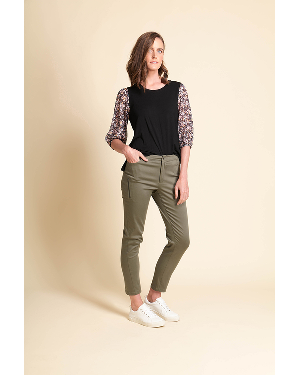 OH THREE PUFF SLEEVE TOP