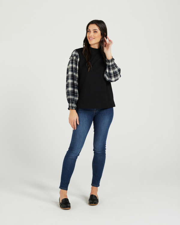 ZAFINA YIONA TOP