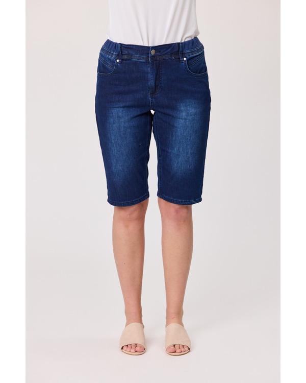 CLASSIFIED DENIM SHORT
