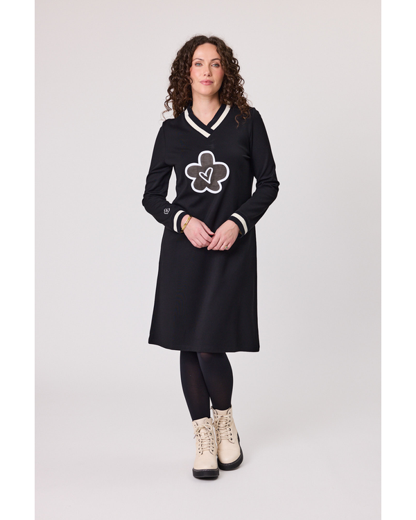 CLASSIFIED DAISY KNIT DRESS