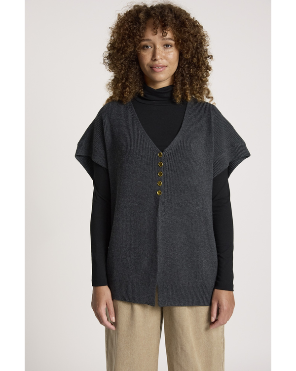EB&IVE BERBER VEST CARDI