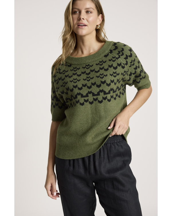 EB&IVE MAASAI KNIT TOP
