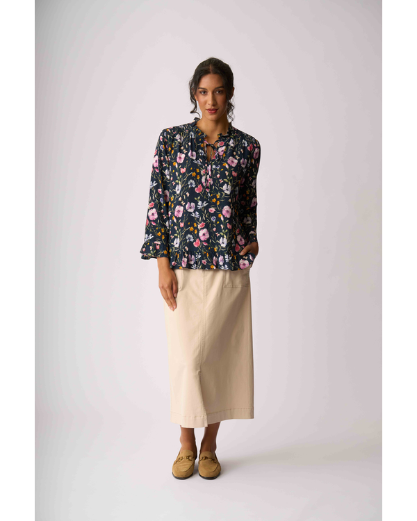 FOIL RUFFLE NECK TOP