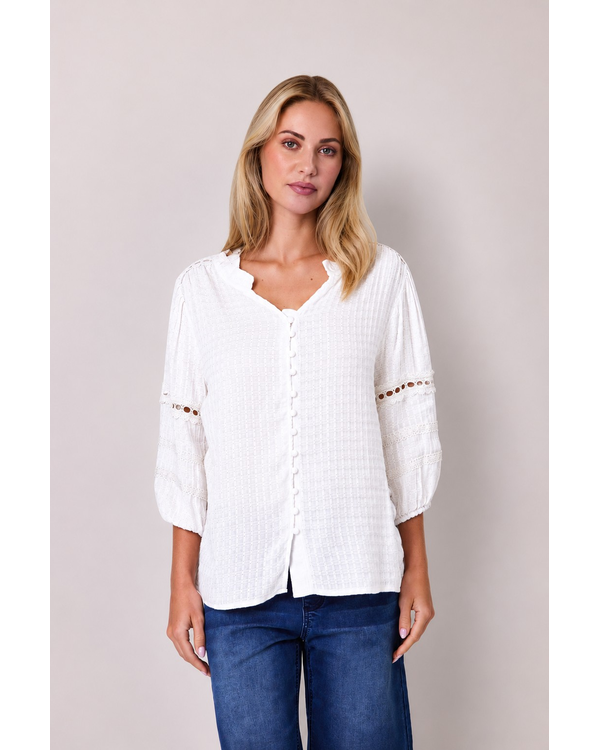 CLASSIFIED PRETTY BRAID TRIM TOP